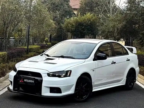 Mitsubishi Lancer EX 2013