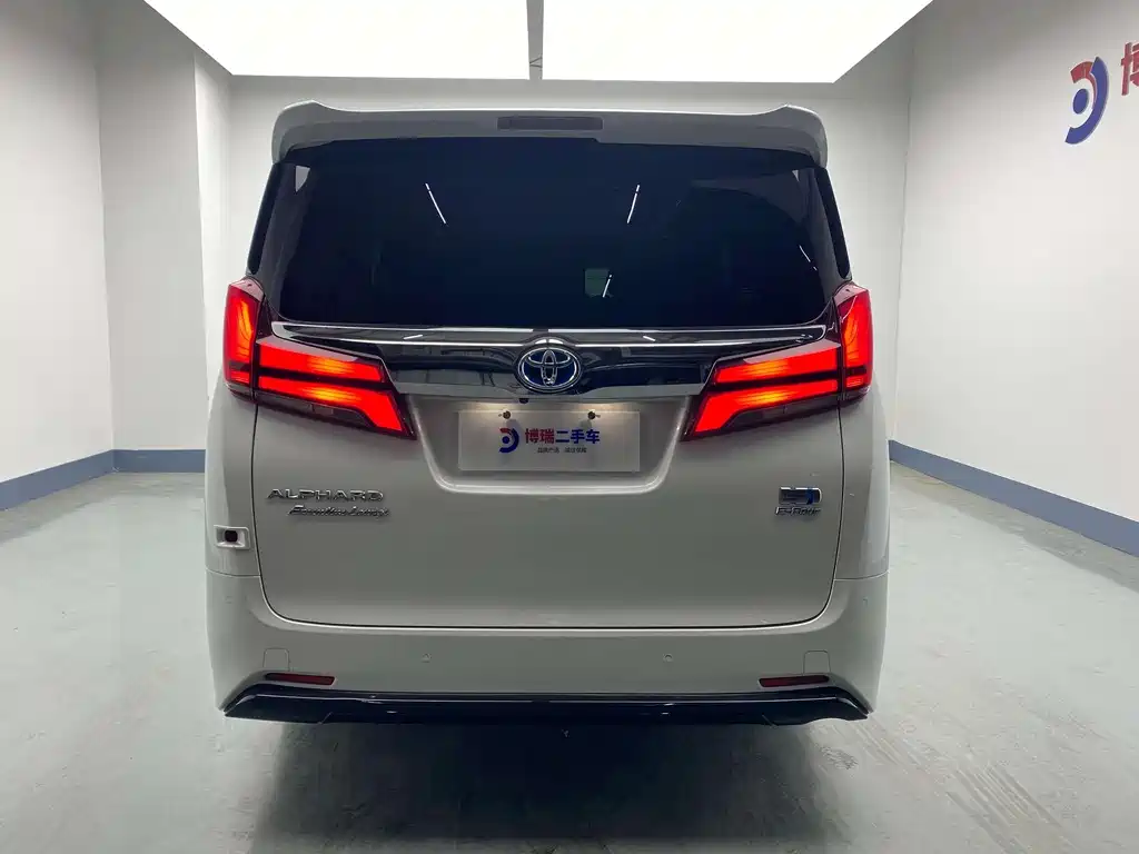 Toyota Alphard 2019 — фото 6