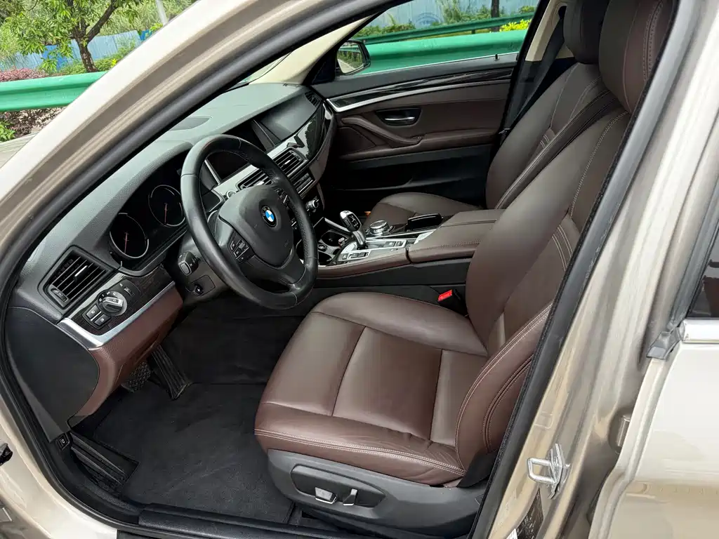 BMW 5 Series 2015 — фото 4