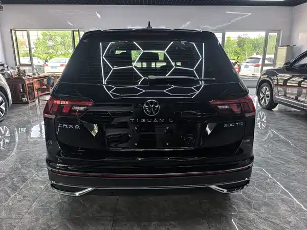 Volkswagen Tiguan L 2023