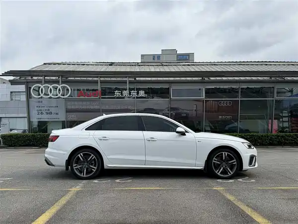 Audi A4L 2021