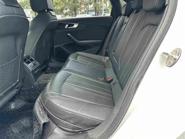 Audi A4L 2024