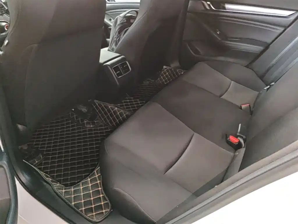 Honda Accord 2020 — фото 17