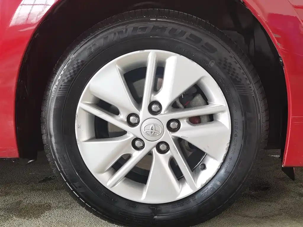 Toyota Corolla 2017 — фото 12