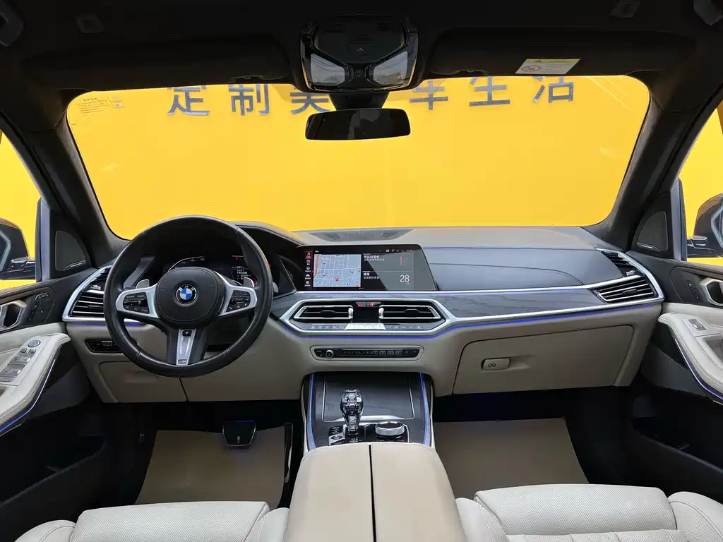 BMW X7 2021 — фото 17