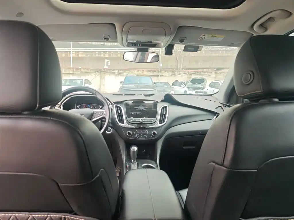 Chevrolet Equinox 2017 — фото 14