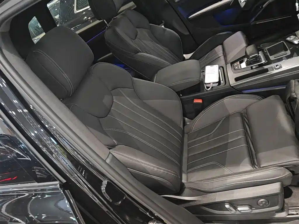 Audi Q5L 2024 — фото 25