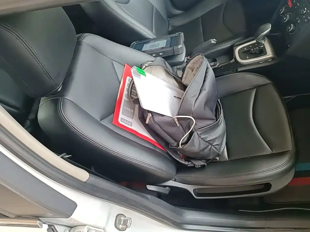 Citroën C4L 2015 — фото 25