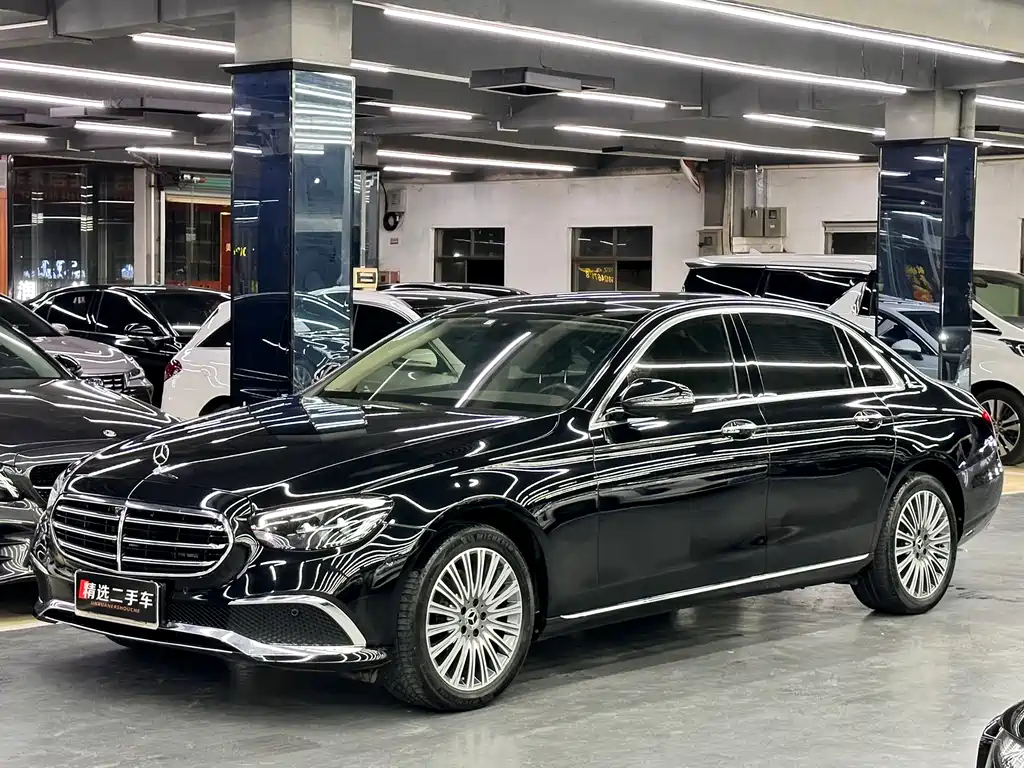 Mercedes-Benz E-Class 2022 — фото 1