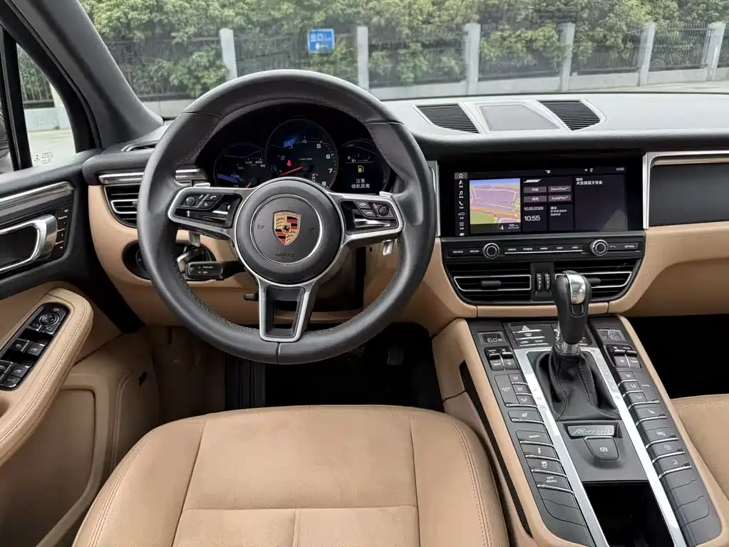 Porsche Macan 2019 — фото 8