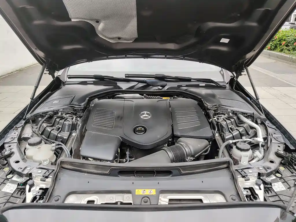 Mercedes-Benz C-Class 2024 — фото 17