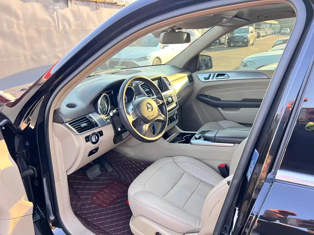 Mercedes-Benz M-Class 2015 — фото 10