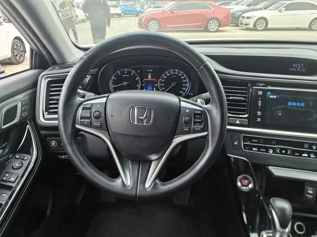 Honda Spirior 2015 — фото 17