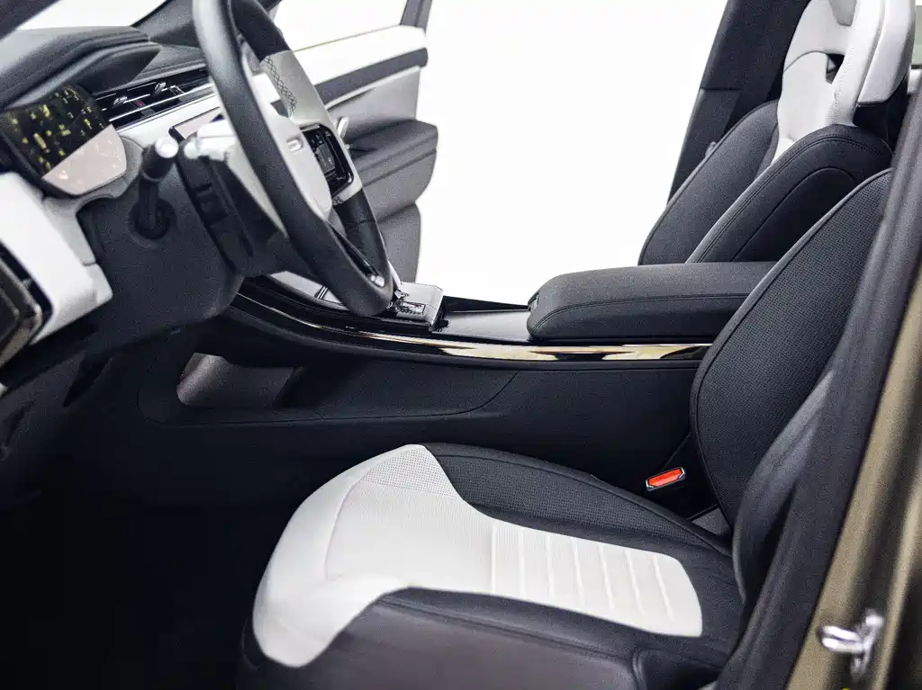 Land Rover Range Rover Sport 2026 — фото 19
