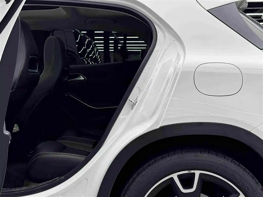 Mercedes-Benz GLA 2018 — фото 9