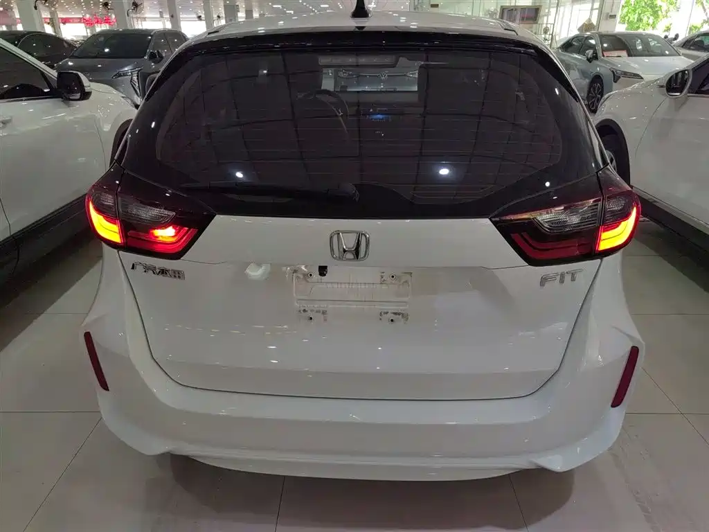 Honda Fit 2023 — фото 4