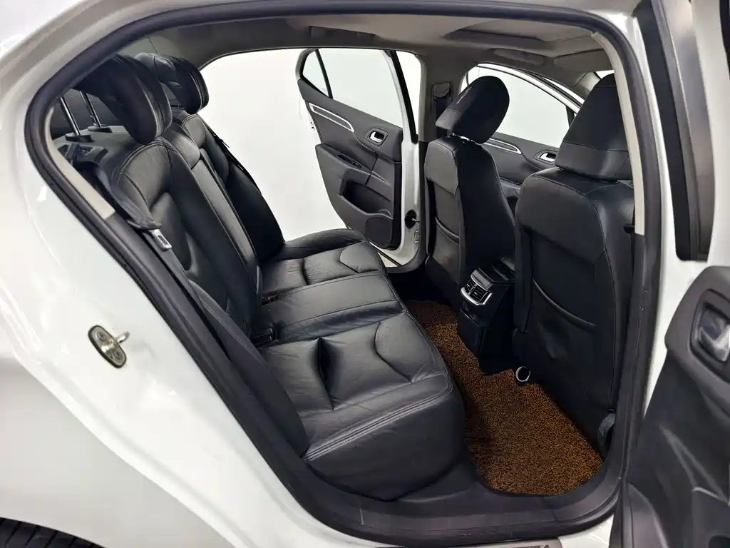 Citroen C4L 2013 — фото 16