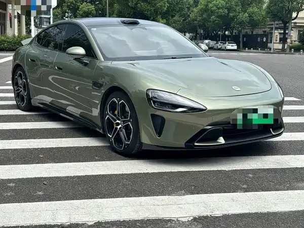 Xiaomi SU7 2025