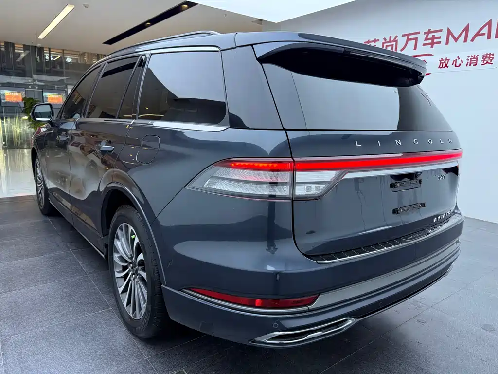 Lincoln Aviator 2023 — фото 14
