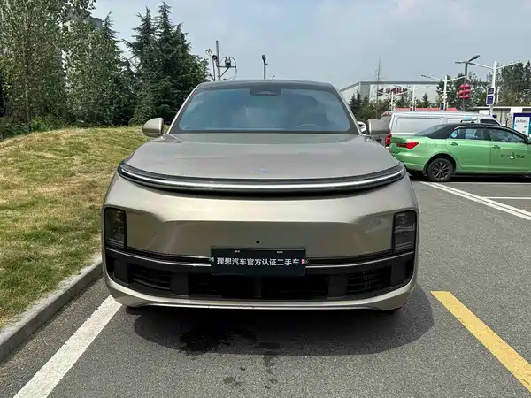 Li Auto L8 2024