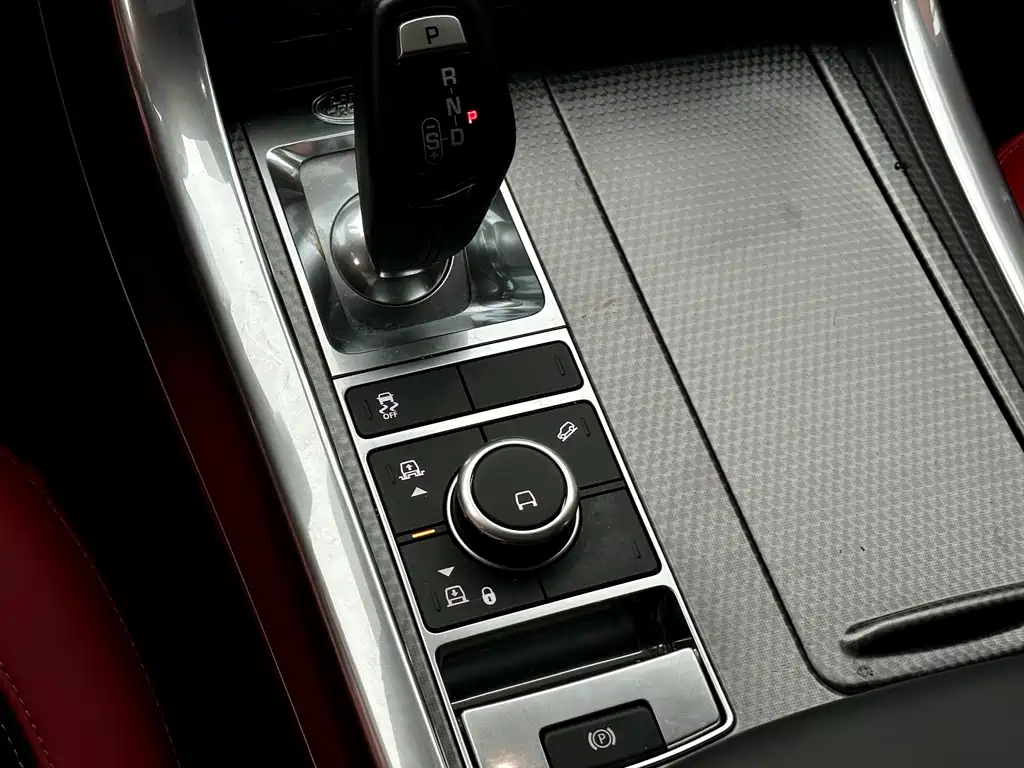 Land Rover Sport 2021 — фото 8