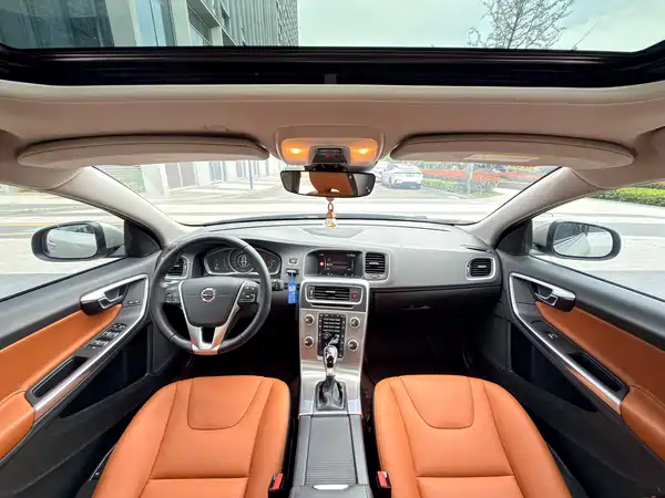 Volvo S60 2019