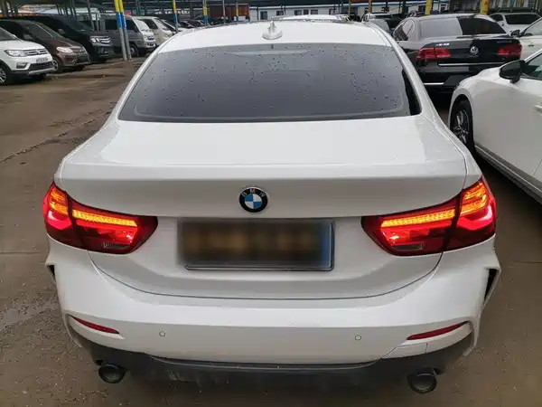 BMW 1 Series 2021