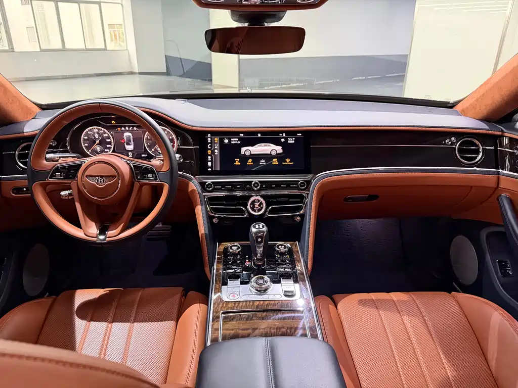 Bentley Flying Spur 2021 — фото 10