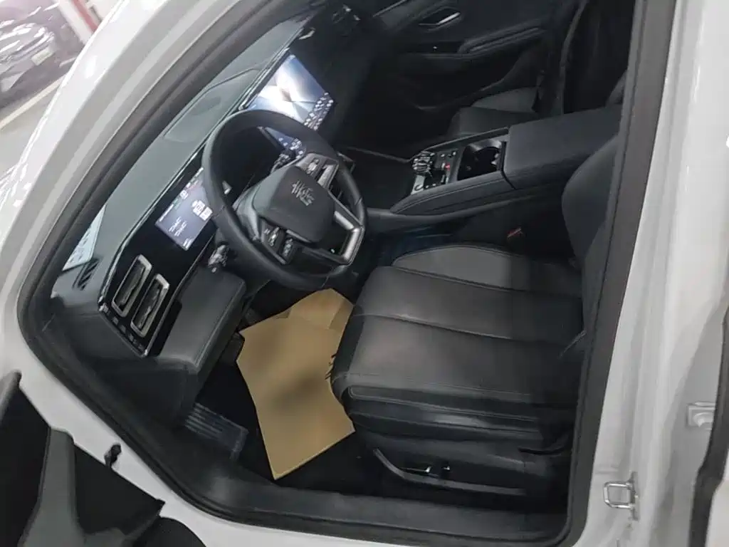 BYD Qin L 2025 — фото 15