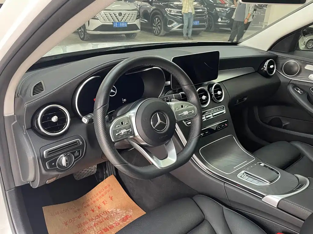 Mercedes-Benz C-Class 2020 — фото 13