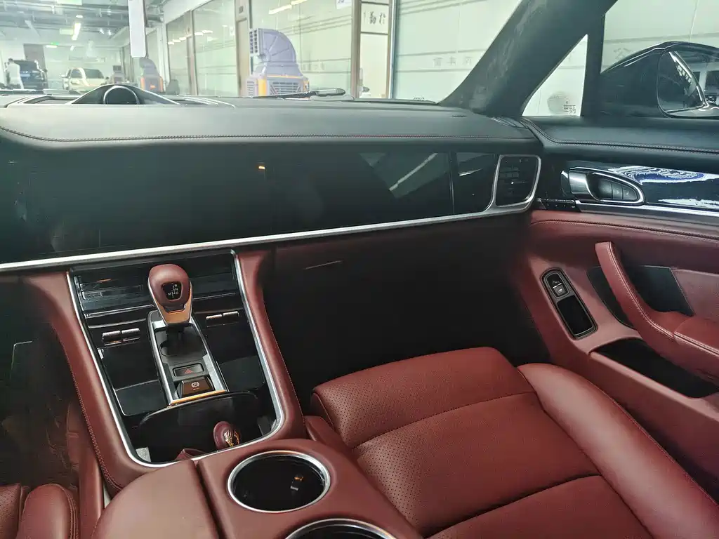 Porsche Panamera 2015 — фото 18