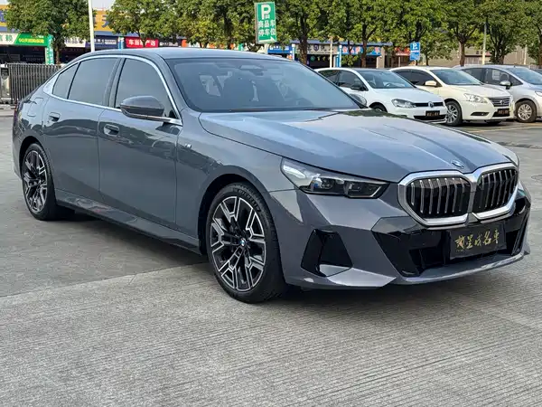 BMW 5 Series 2024