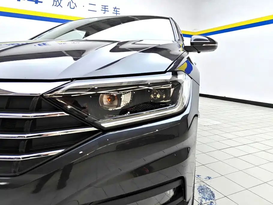 Volkswagen Sagitar 2021