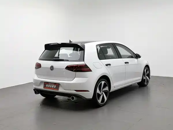 Volkswagen Golf 2020