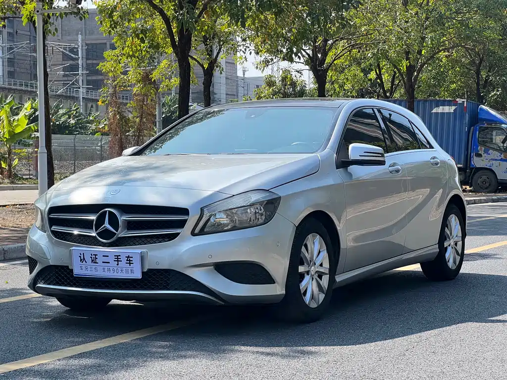 Mercedes-Benz A-Class 2014 — фото 1