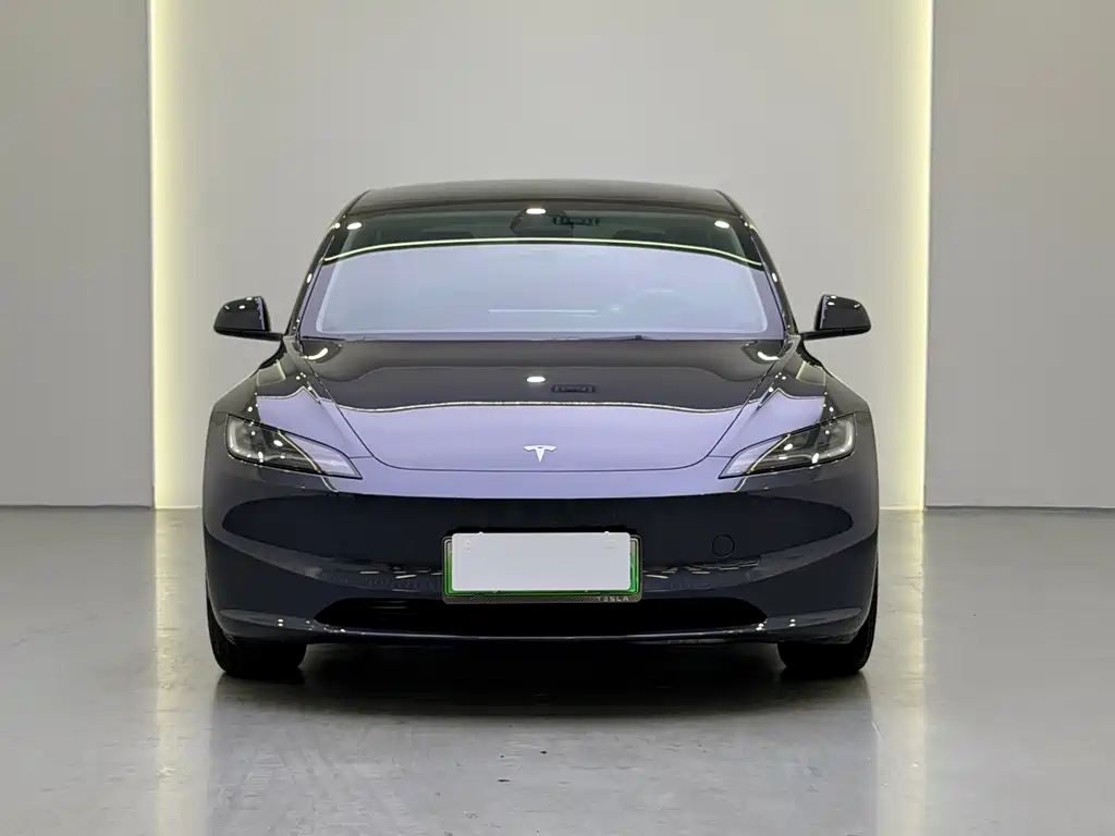 Tesla Model 3 2024 — фото 2