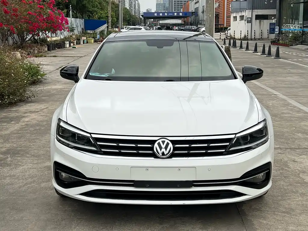 Volkswagen Lamando 2018 — фото 2