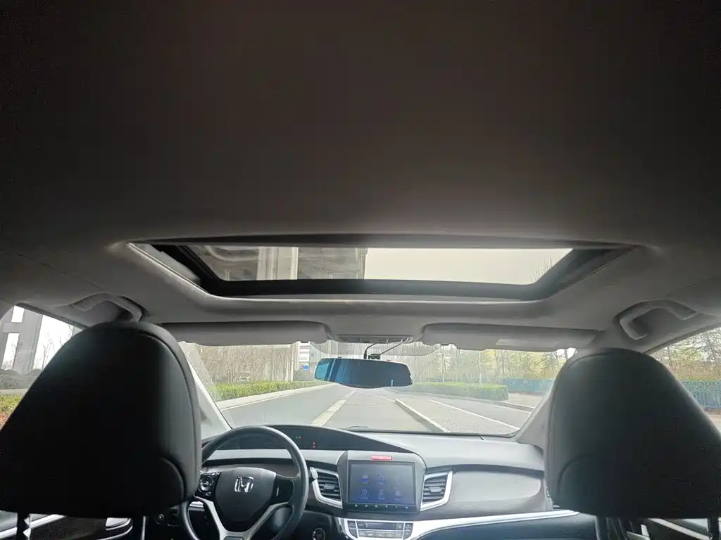 Honda Jade 2016 — фото 18