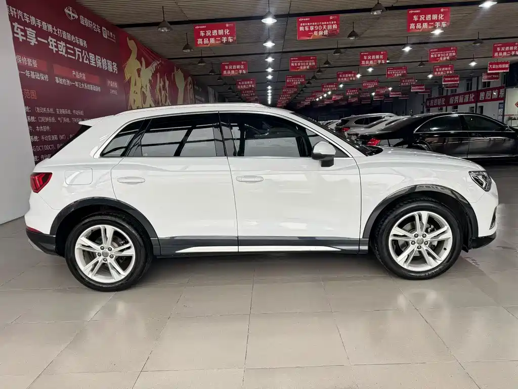Audi Q3 2020 — фото 10
