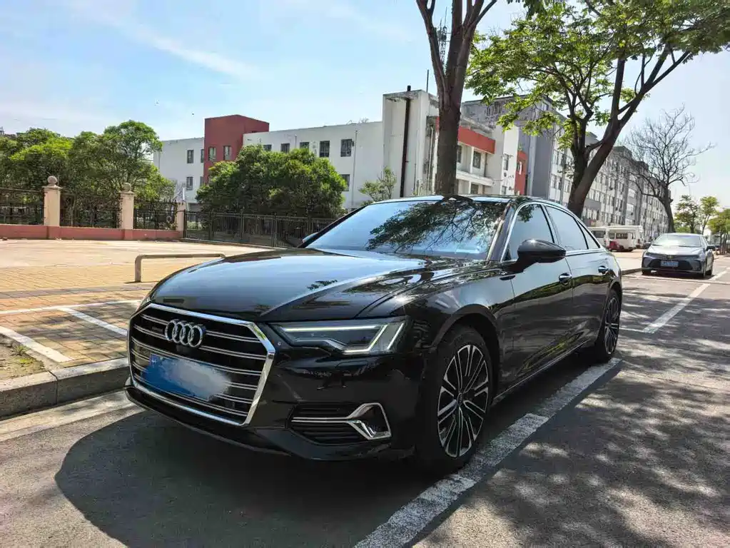 Audi A6L 2023 — фото 1