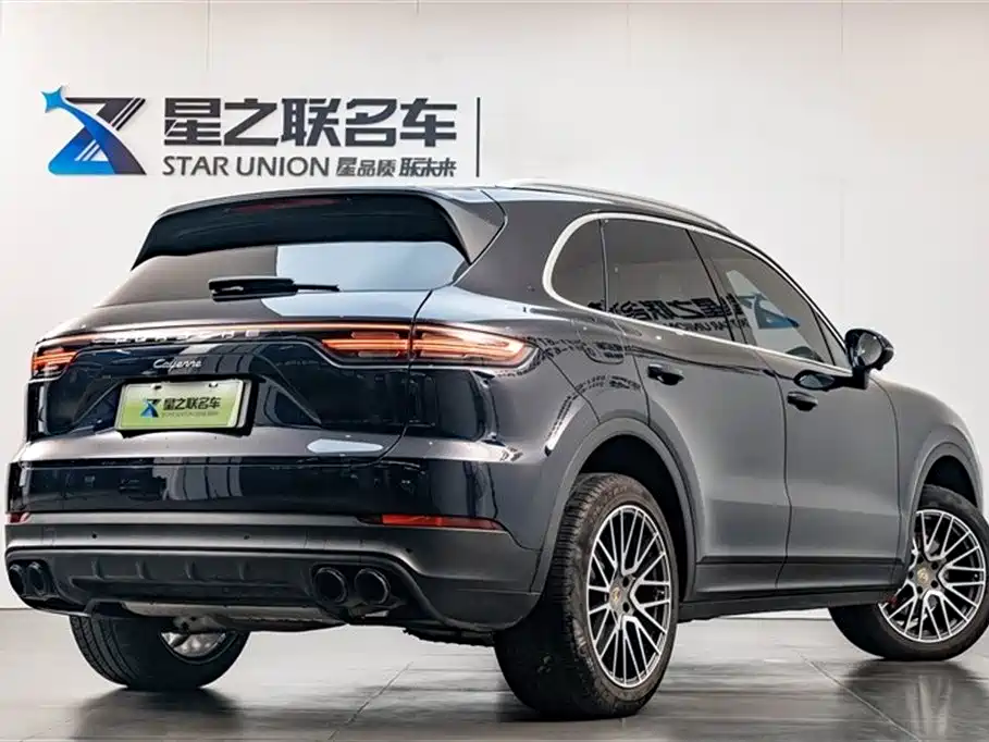 Porsche Cayenne Hybrid 2021 — фото 7