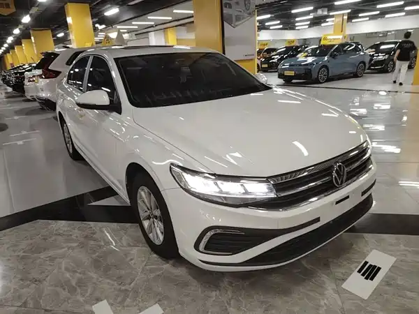 Volkswagen Bora 2023