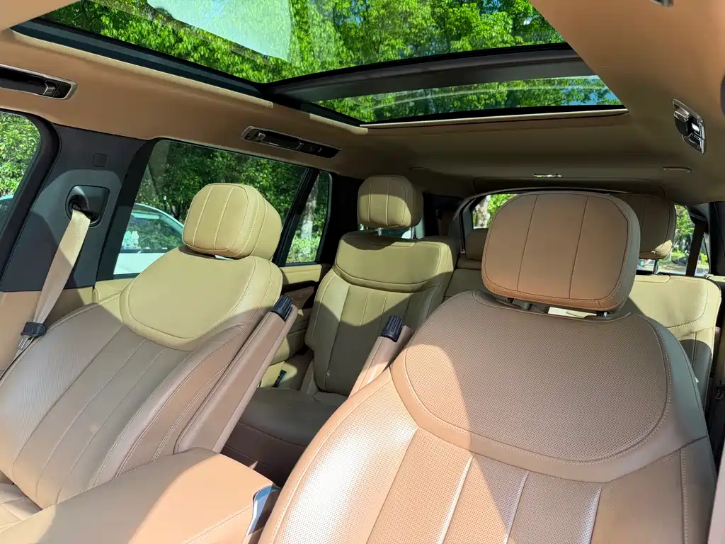 Land Rover Range Rover 2023 — фото 10