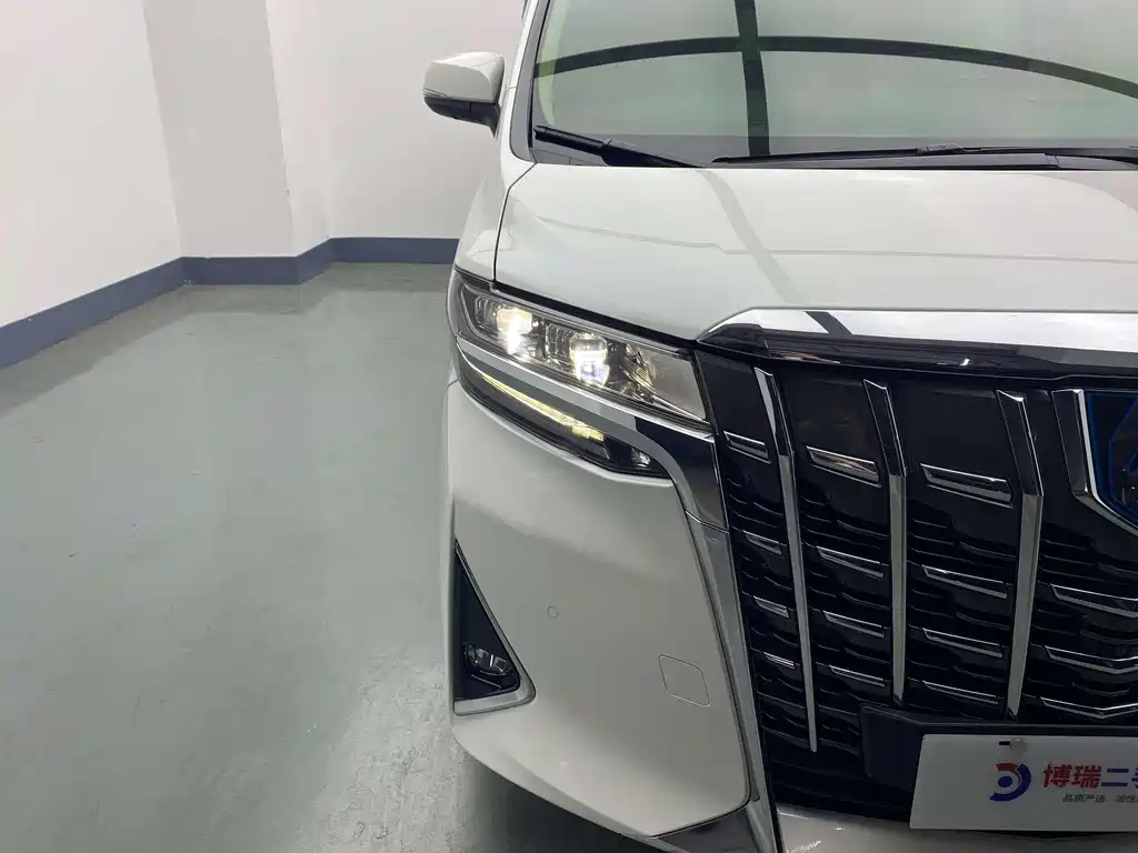 Toyota Alphard 2019 — фото 12