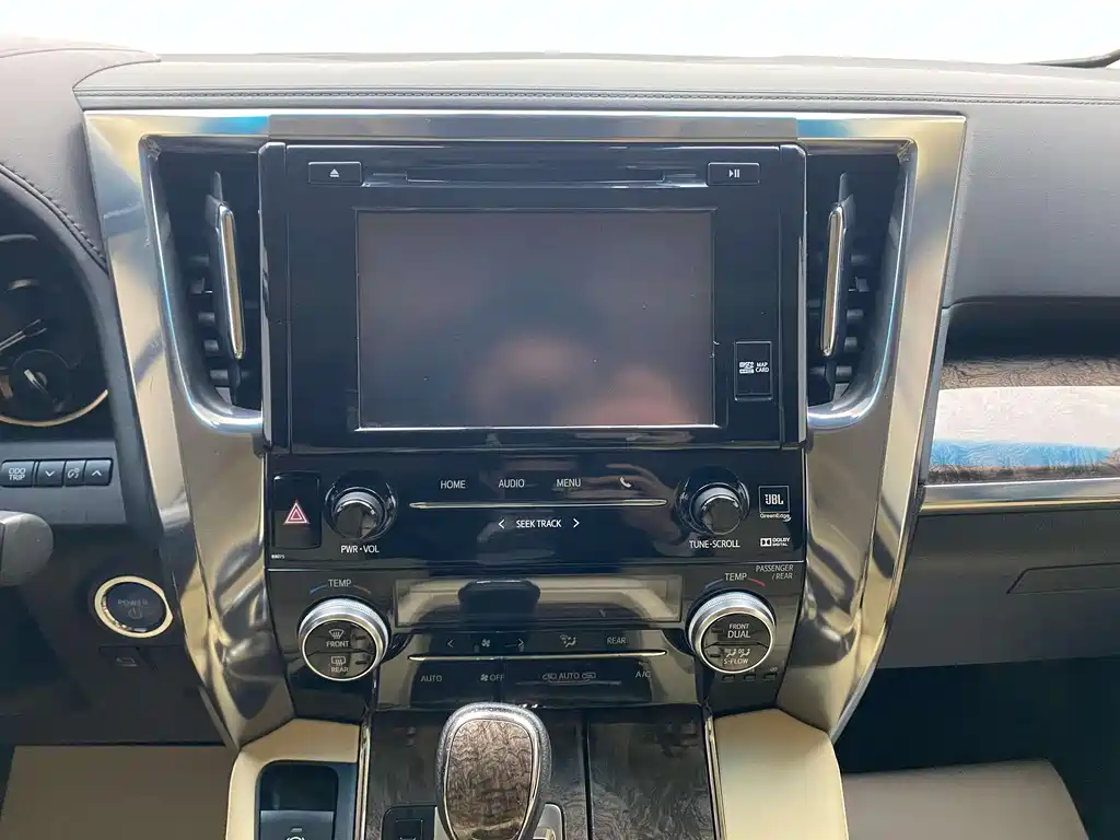 Toyota Alphard 2019 — фото 26