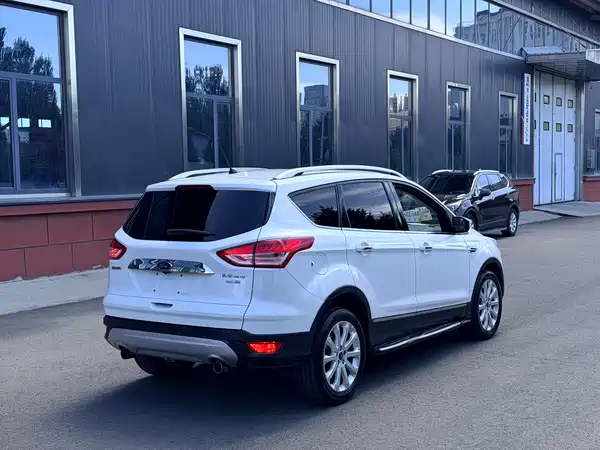 Ford Kuga 2014