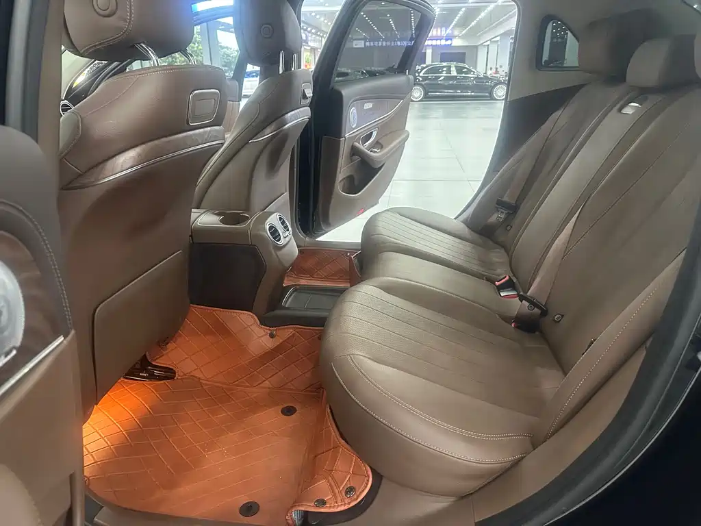 Mercedes-Benz E-Class 2020 — фото 14