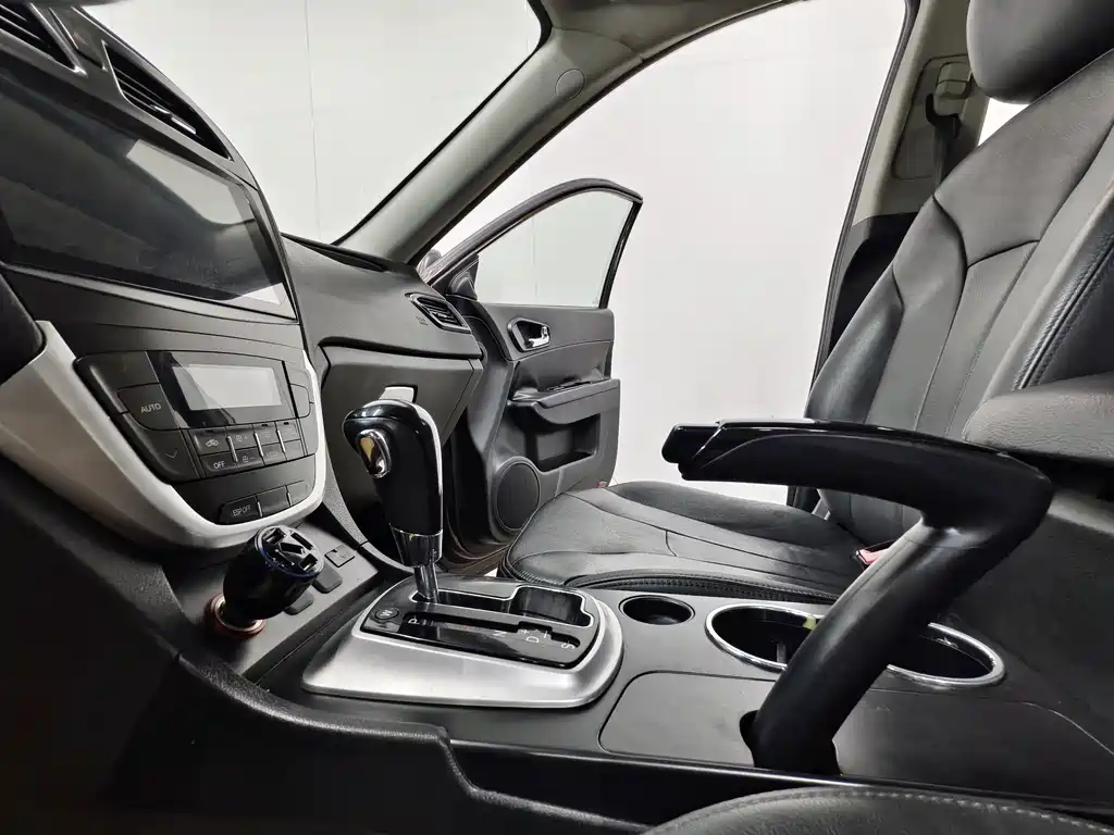 GAC Motor Trumpchi GS5 2014 — фото 12