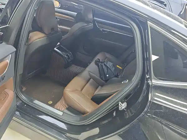 Volvo S90 2021