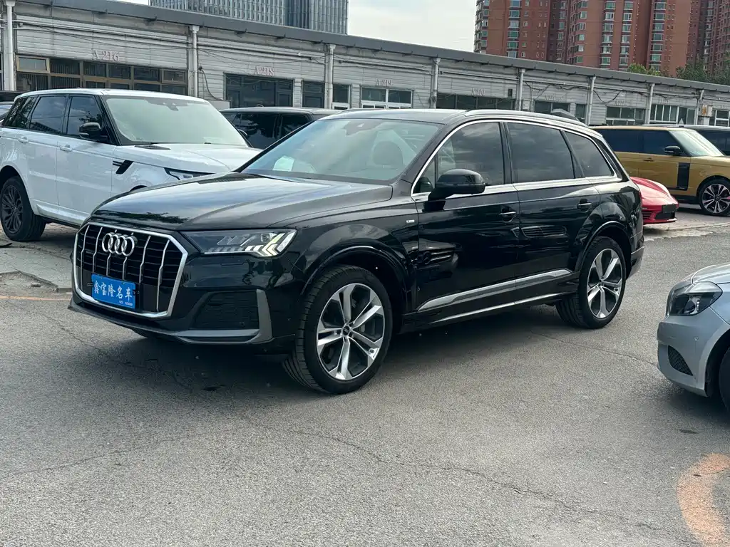 Audi Q7 2021